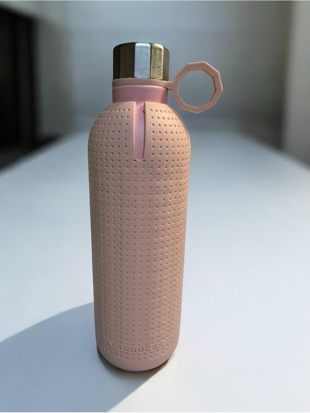 🌟RARE!🌟 2017 Starbucks 20oz Water Bottle